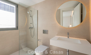 Première ligne de Golf, appartements modernes et luxueux à vendre, à distance de marche des commodités de Guadalmina et San Pedro à Marbella 806680 