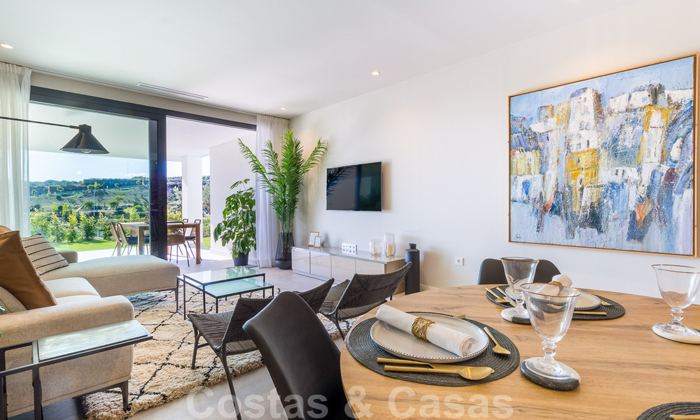 Nouvelle promotion d'appartements de luxe à vendre offrant des vues panoramiques sur la mer et un terrain de golf à Estepona 37419