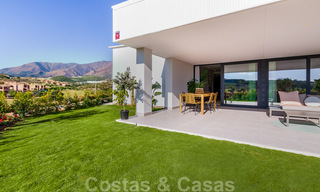 Nouvelle promotion d'appartements de luxe à vendre offrant des vues panoramiques sur la mer et un terrain de golf à Estepona 37422 
