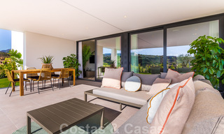 Nouvelle promotion d'appartements de luxe à vendre offrant des vues panoramiques sur la mer et un terrain de golf à Estepona 37424 