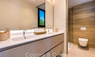 Nouvelle promotion d'appartements de luxe à vendre offrant des vues panoramiques sur la mer et un terrain de golf à Estepona 37434 
