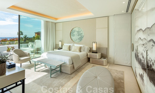 Prête à emménager, nouvelle villa de conception moderne à vendre dans une urbanisation en bord de mer très recherchée, juste à l'est du centre de Marbella 37562 