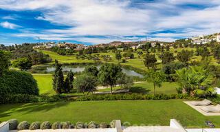 Prêt à emménager, villa moderne de luxe à vendre, première ligne de golf à Benahavis - Marbella 37650 
