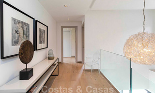 Prêt à emménager, villa moderne de luxe à vendre, première ligne de golf à Benahavis - Marbella 37653 