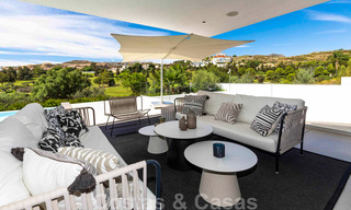 Prêt à emménager, villa moderne de luxe à vendre, première ligne de golf à Benahavis - Marbella 37661 