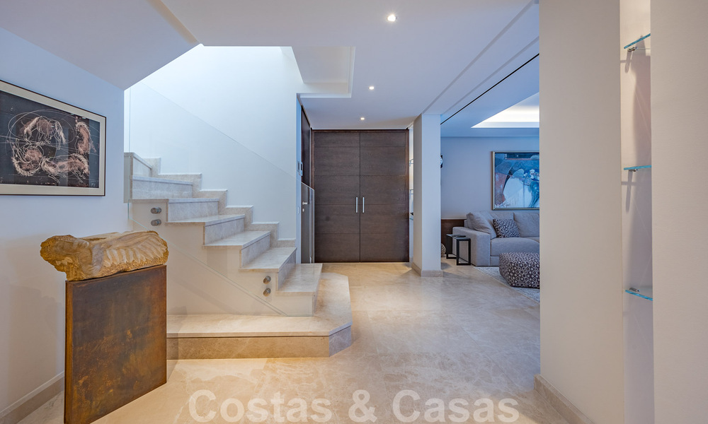 Penthouse de luxe contemporain remis à neuf en front de mer à vendre sur le Golden Mile à Marbella 37684