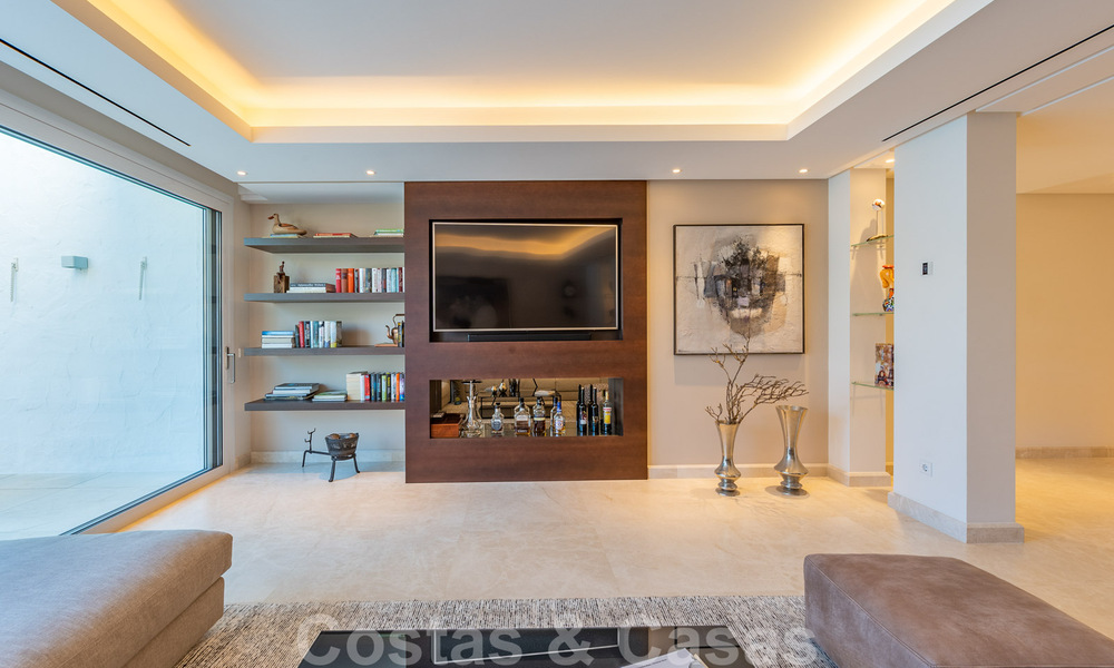 Penthouse de luxe contemporain remis à neuf en front de mer à vendre sur le Golden Mile à Marbella 37687