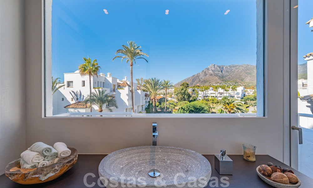 Penthouse de luxe contemporain remis à neuf en front de mer à vendre sur le Golden Mile à Marbella 37689
