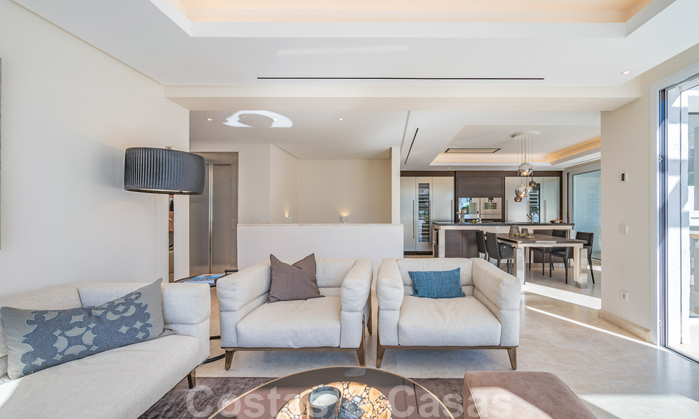 Penthouse de luxe contemporain remis à neuf en front de mer à vendre sur le Golden Mile à Marbella 37692