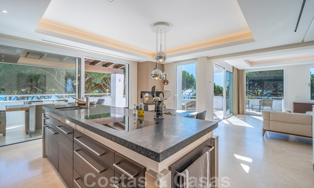 Penthouse de luxe contemporain remis à neuf en front de mer à vendre sur le Golden Mile à Marbella 37695