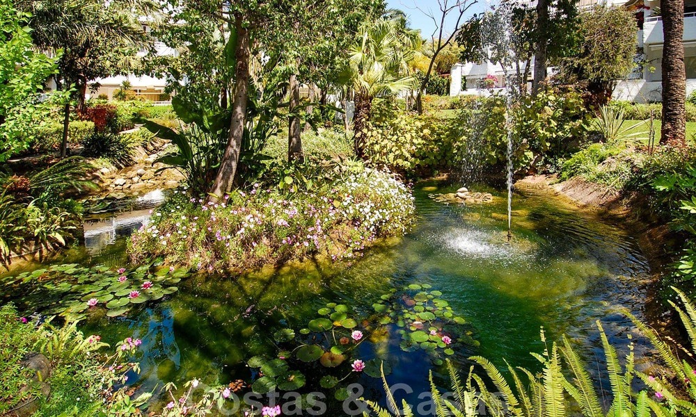 Penthouse de luxe contemporain remis à neuf en front de mer à vendre sur le Golden Mile à Marbella 37706