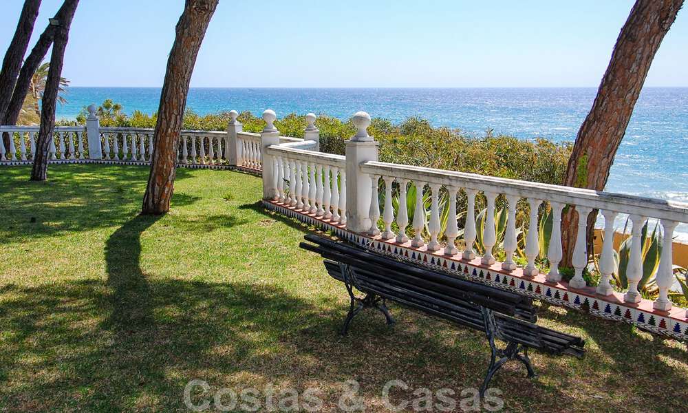 Penthouse de luxe contemporain remis à neuf en front de mer à vendre sur le Golden Mile à Marbella 37710