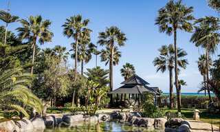 Appartement de luxe en front de mer à vendre avec vue sur la mer à Puerto Banus, Marbella 37724 