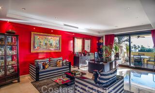 Appartement de luxe en front de mer à vendre avec vue sur la mer à Puerto Banus, Marbella 37737 