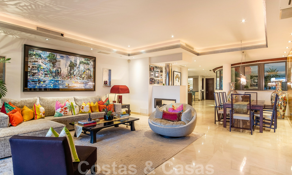 Appartement de luxe en front de mer à vendre avec vue sur la mer à Puerto Banus, Marbella 37742