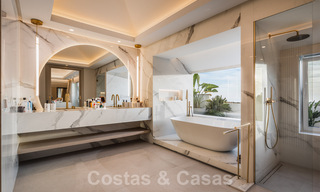 Luxueux penthouse à vendre avec vue sur la mer dans un complexe chic sur le Golden Mile à Marbella 37759 