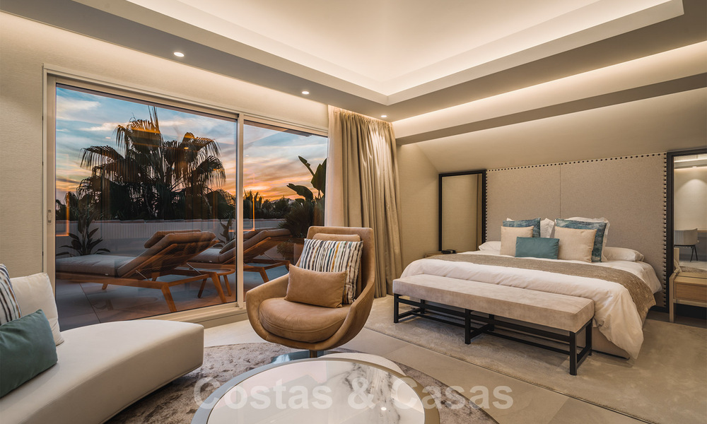 Luxueux penthouse à vendre avec vue sur la mer dans un complexe chic sur le Golden Mile à Marbella 37761