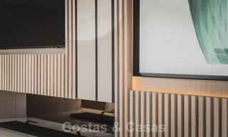 Luxueux penthouse à vendre avec vue sur la mer dans un complexe chic sur le Golden Mile à Marbella 37777 