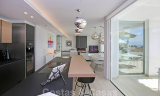 Penthouse de luxe à vendre avec vue sur la mer dans un complexe exclusif sur le fameux Golden Mile, Marbella 38392 