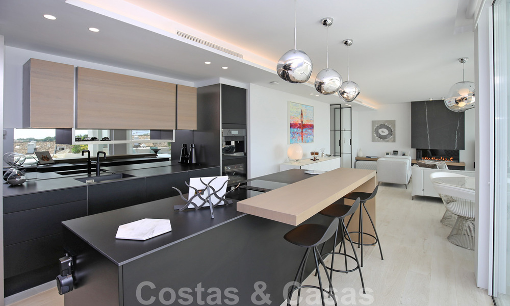 Penthouse de luxe à vendre avec vue sur la mer dans un complexe exclusif sur le fameux Golden Mile, Marbella 38394