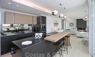 Penthouse de luxe à vendre avec vue sur la mer dans un complexe exclusif sur le fameux Golden Mile, Marbella 38394 