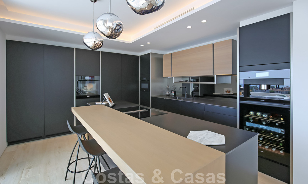 Penthouse de luxe à vendre avec vue sur la mer dans un complexe exclusif sur le fameux Golden Mile, Marbella 38397