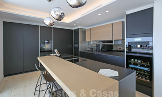 Penthouse de luxe à vendre avec vue sur la mer dans un complexe exclusif sur le fameux Golden Mile, Marbella 38397 