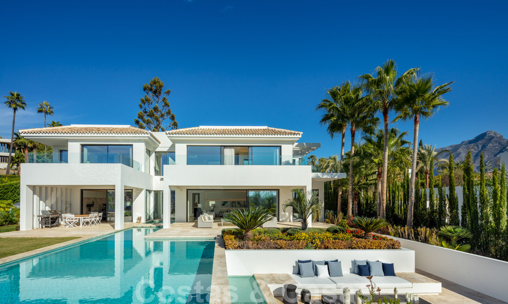 Nouvelle villa de luxe phénoménale et contemporaine à vendre au cœur de la vallée du golf de Nueva Andalucia, à Marbella 37910