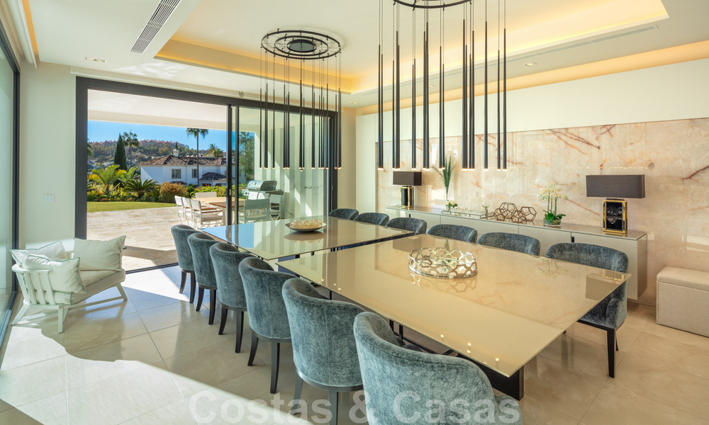 Nouvelle villa de luxe phénoménale et contemporaine à vendre au cœur de la vallée du golf de Nueva Andalucia, à Marbella 37911