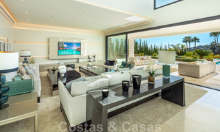 Nouvelle villa de luxe phénoménale et contemporaine à vendre au cœur de la vallée du golf de Nueva Andalucia, à Marbella 37914 
