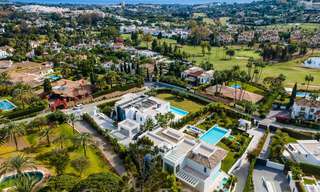 Nouvelle villa de luxe phénoménale et contemporaine à vendre au cœur de la vallée du golf de Nueva Andalucia, à Marbella 37922 