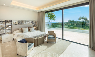 Nouvelle villa de luxe phénoménale et contemporaine à vendre au cœur de la vallée du golf de Nueva Andalucia, à Marbella 37932 