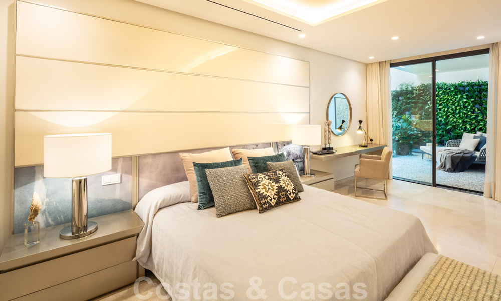 Nouvelle villa de luxe phénoménale et contemporaine à vendre au cœur de la vallée du golf de Nueva Andalucia, à Marbella 37935