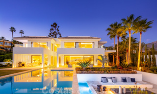 Nouvelle villa de luxe phénoménale et contemporaine à vendre au cœur de la vallée du golf de Nueva Andalucia, à Marbella 37941 