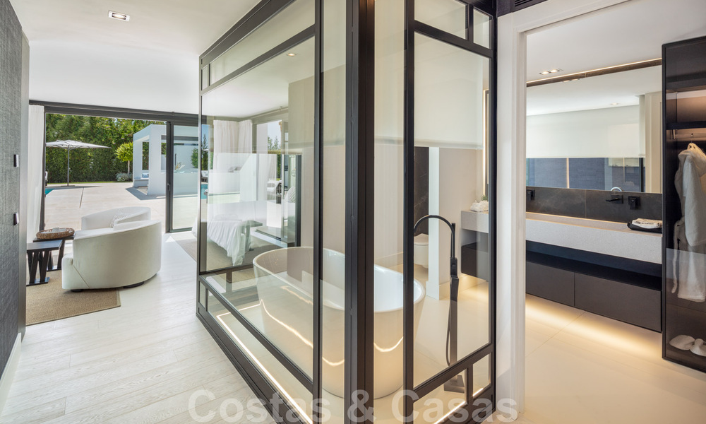Villa design à vendre dans une oasis de tranquillité et de luxe à Nueva Andalucia, Marbella 37945