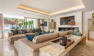 Prête à emménager, villa de design moderne à vendre, deuxième ligne de plage sur le Golden Mile, Marbella 37982 