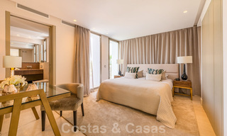 Prête à emménager, villa de design moderne à vendre, deuxième ligne de plage sur le Golden Mile, Marbella 37985 