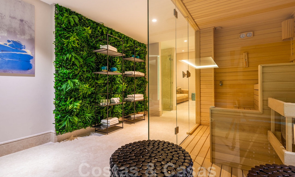 Prête à emménager, villa de design moderne à vendre, deuxième ligne de plage sur le Golden Mile, Marbella 37988