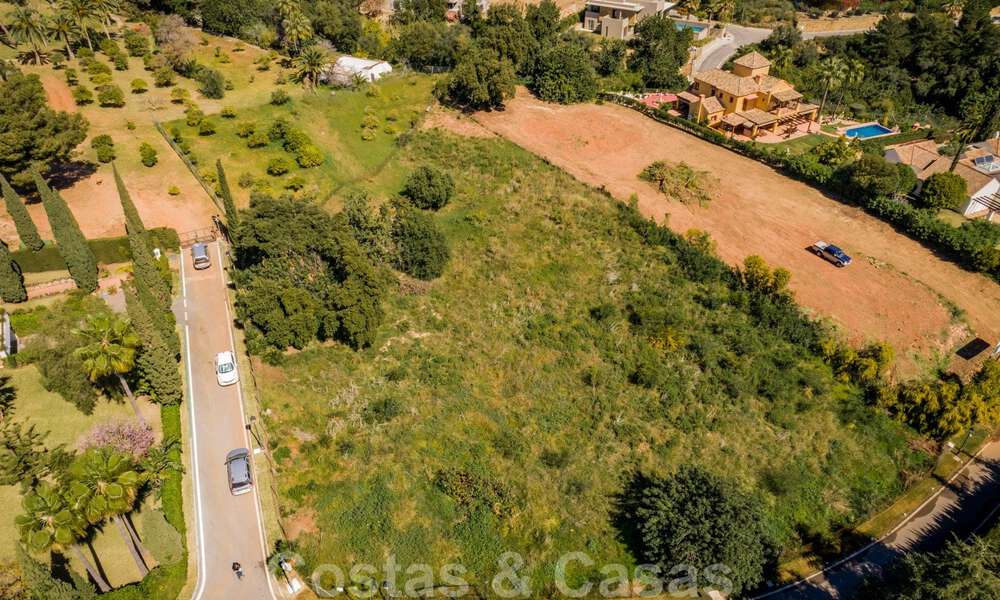 Terrain avec projet et avec permis pour une Majestueuse villa de luxe de style méditerranéenne contemporaine à vendre avec vue imprenable sur la mer dans le quartier recherché de Cascada de Camojan à Marbella 38067