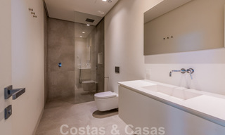 Villa design prête à être emménagée, avec vue magnifique sur le golf, dans une zone de golf prestigieuse à Benahavis - Marbella 38119 