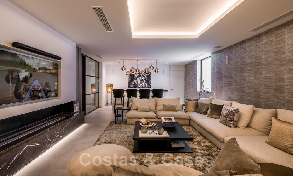 Villa design prête à être emménagée, avec vue magnifique sur le golf, dans une zone de golf prestigieuse à Benahavis - Marbella 38120