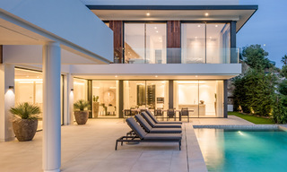 Villa design prête à être emménagée, avec vue magnifique sur le golf, dans une zone de golf prestigieuse à Benahavis - Marbella 38130 