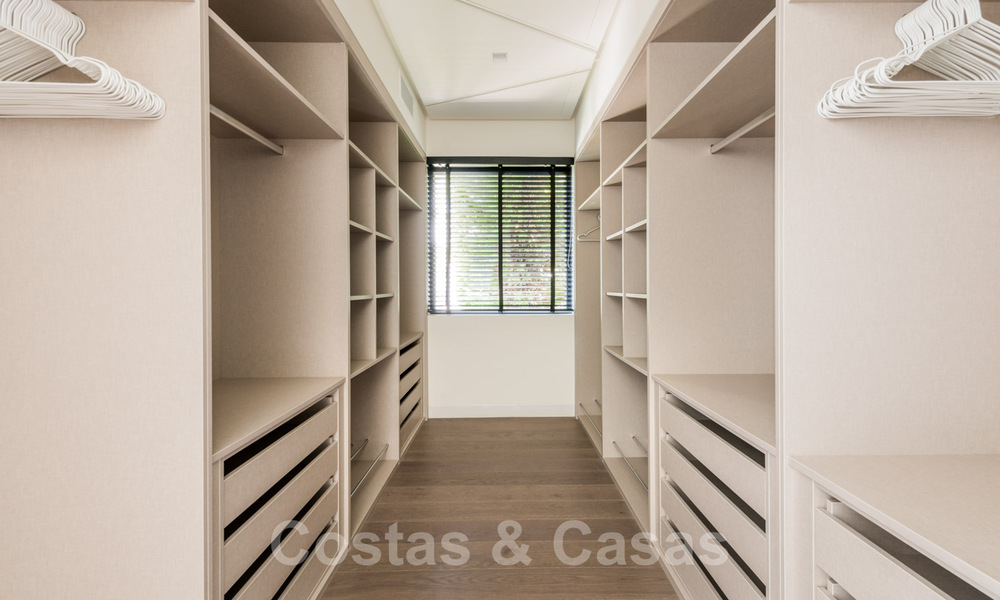 Villa design prête à être emménagée, avec vue magnifique sur le golf, dans une zone de golf prestigieuse à Benahavis - Marbella 38141