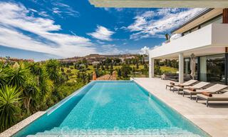 Villa design prête à être emménagée, avec vue magnifique sur le golf, dans une zone de golf prestigieuse à Benahavis - Marbella 38151 