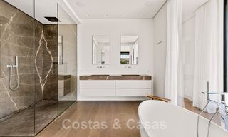 Villa design prête à être emménagée, avec vue magnifique sur le golf, dans une zone de golf prestigieuse à Benahavis - Marbella 38160 