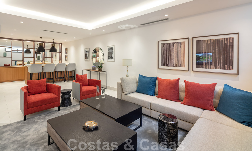 Prêt à emménager, magnifique duplex exclusif à vendre à Marbella, Golden Mile 38175