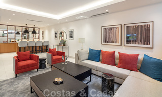 Prêt à emménager, magnifique duplex exclusif à vendre à Marbella, Golden Mile 38175 