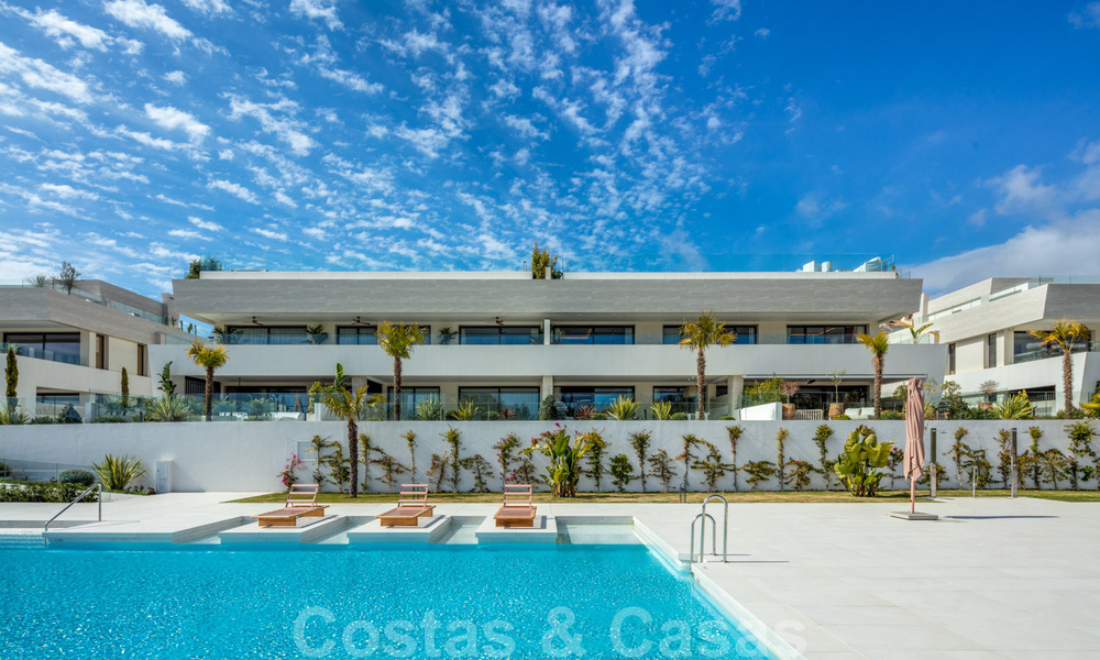 Prêt à emménager, magnifique duplex exclusif à vendre à Marbella, Golden Mile 38180