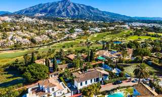 Villa de luxe élégante et très chic à vendre au cœur de la vallée du golf de Nueva Andalucia à Marbella 38200 