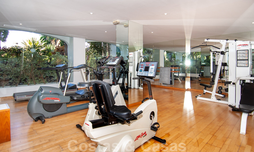 Penthouse moderne, spacieux et design à vendre à deux pas de la mer et du centre de Puerto Banus à Marbella 38261